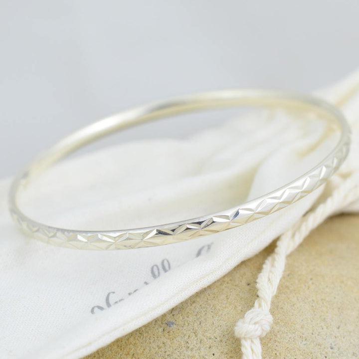 Bracelets - Symmetry Silver Bangle