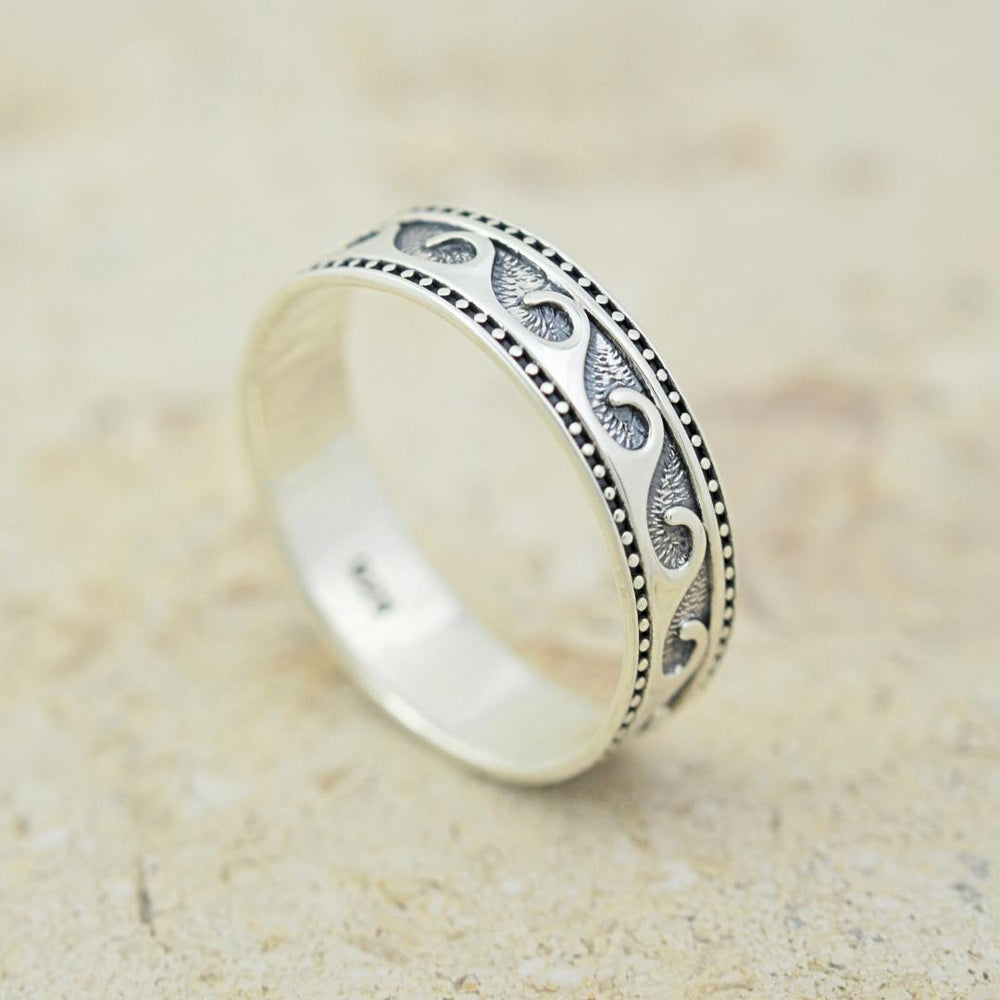 Rings - Waves Band