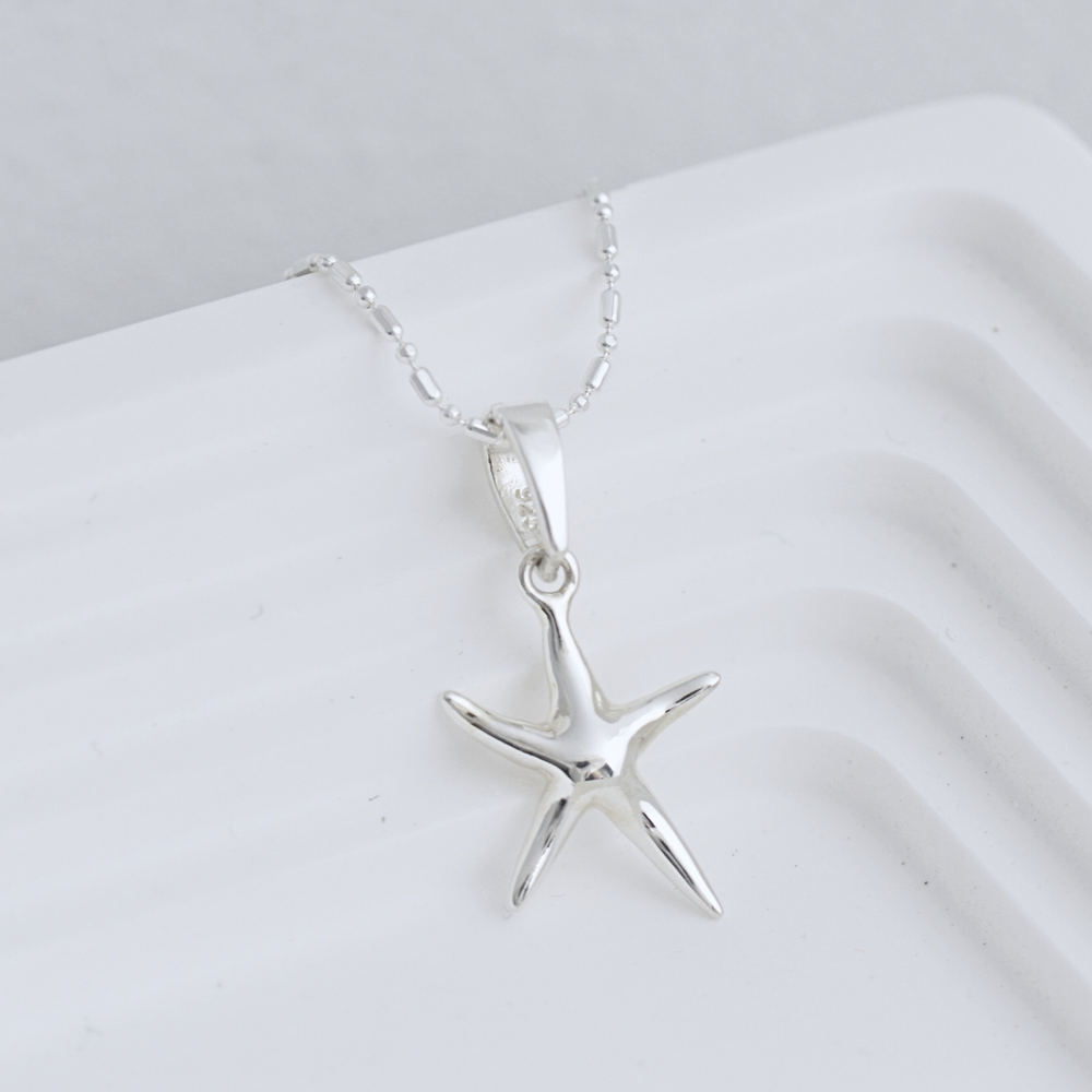 Necklace - Silver Starfish Necklace