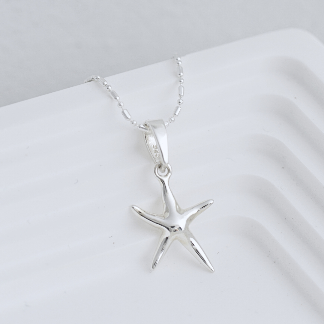 Necklace - Silver Starfish Necklace