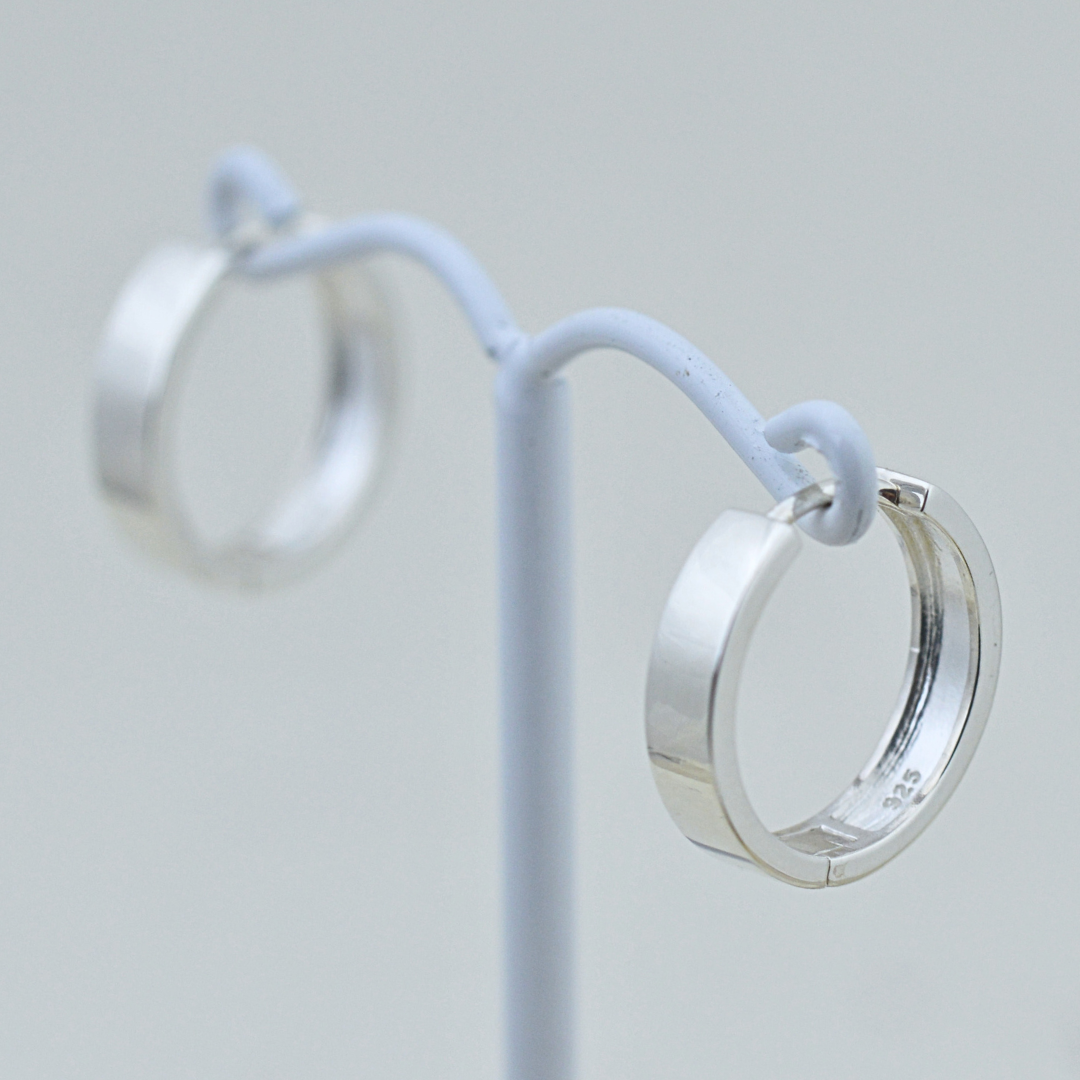 Minimalist Silver Hoops (16mm)