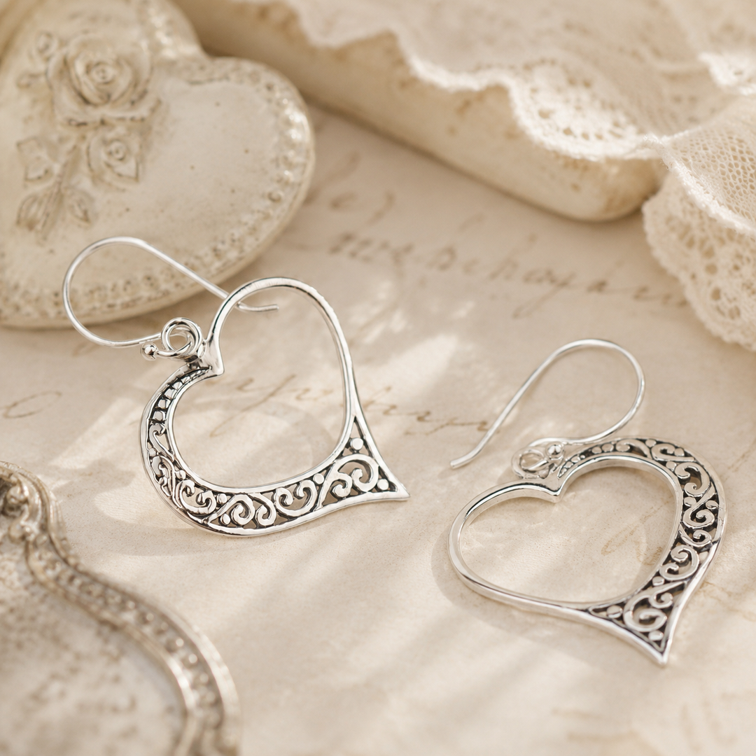 Vintage Amour Heart Earrings