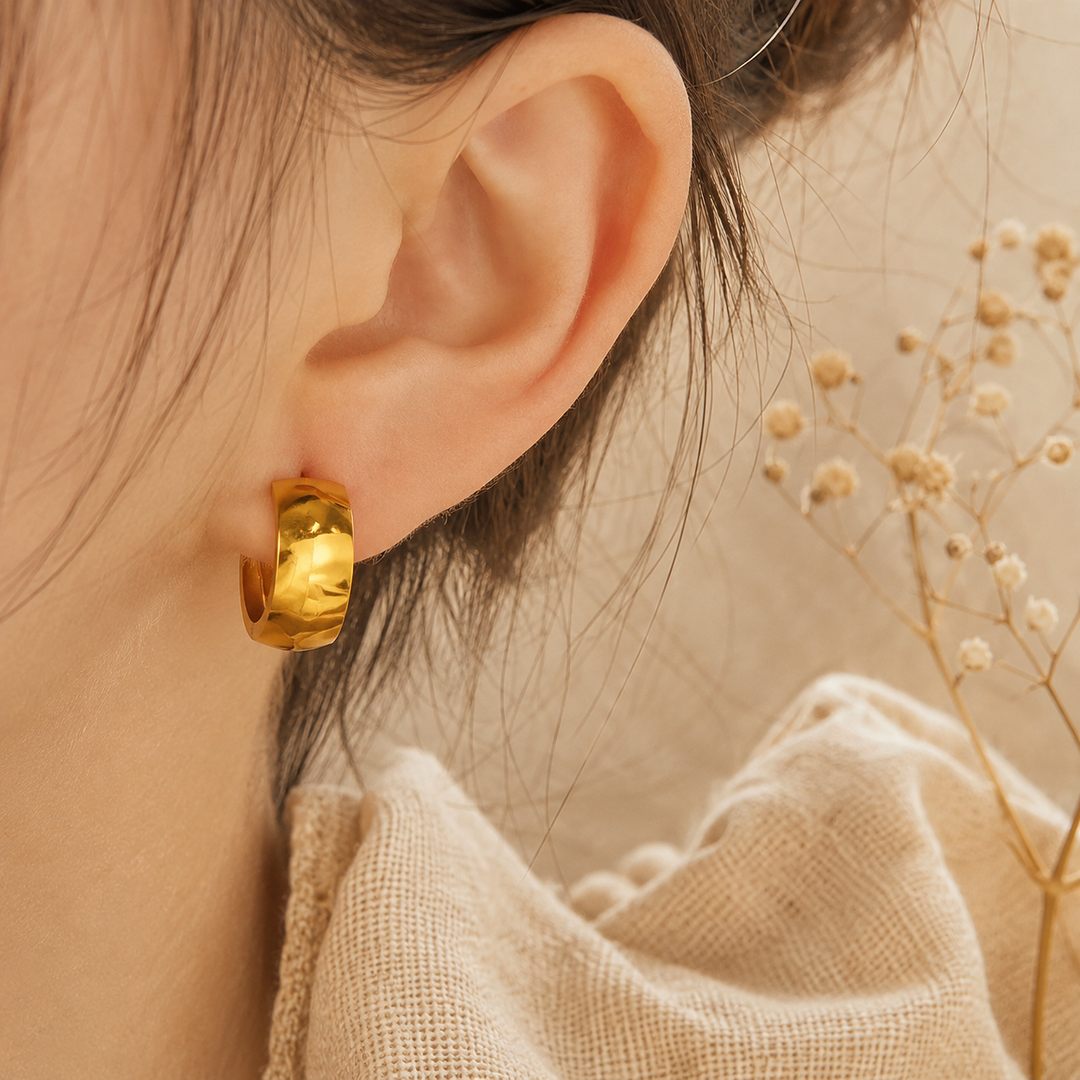 Wide Golden Hoops (16mm)