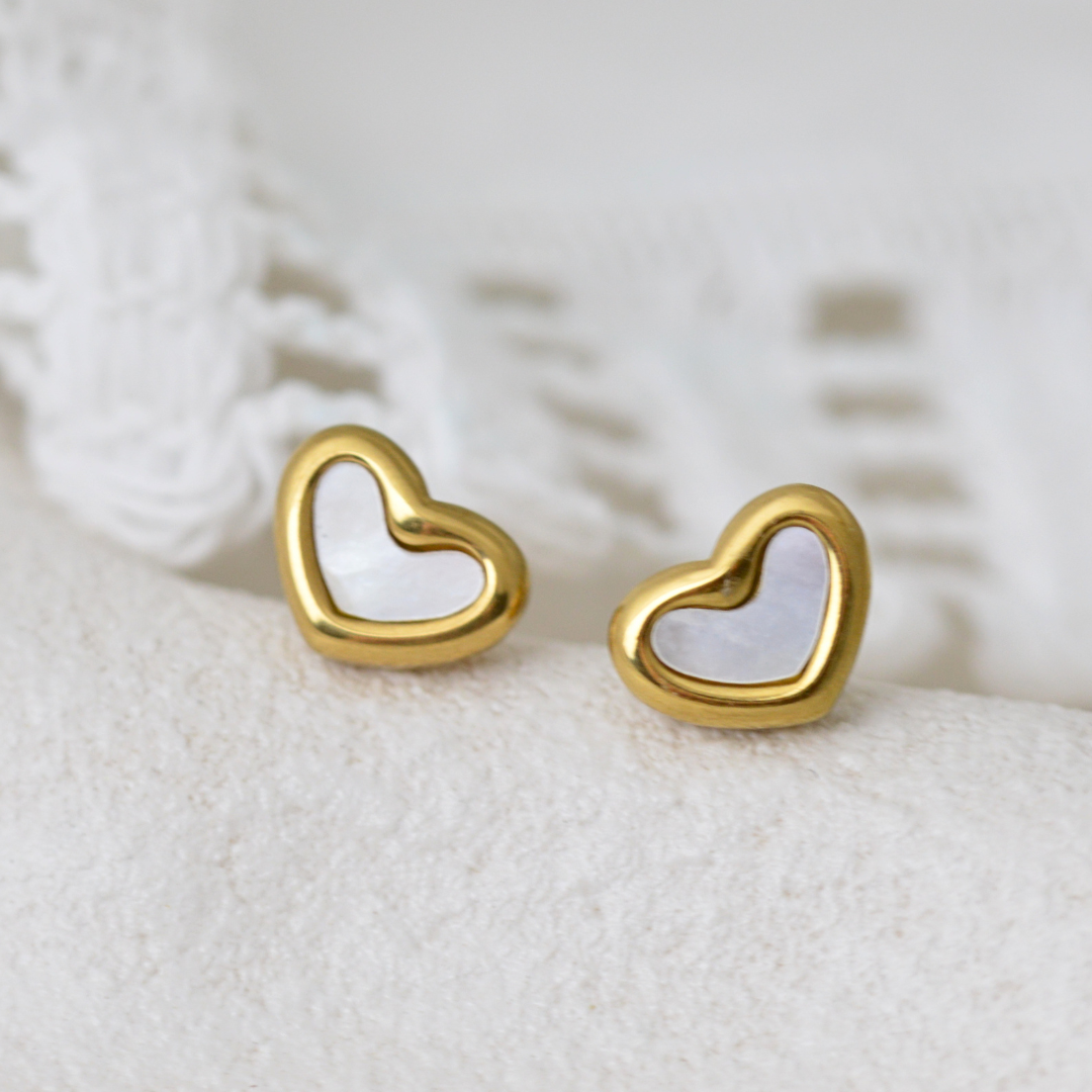Earrings - Gold Hear t Studs