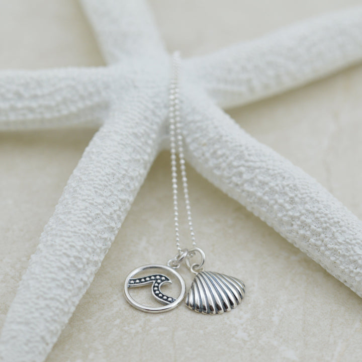 Necklaces - Wave and shell necklace