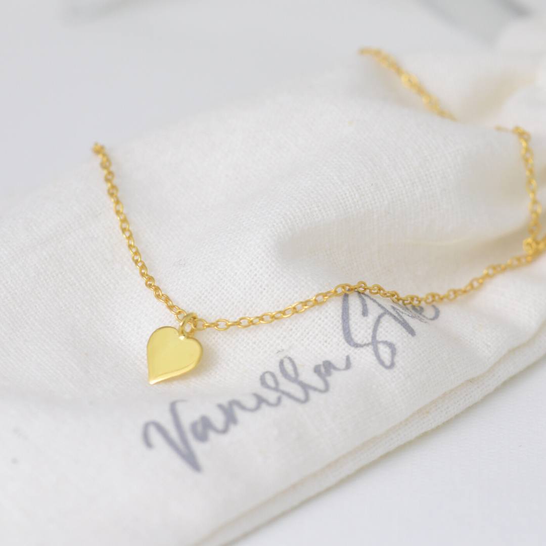 Dainty Gold Heart Anklet Vanilla Shore