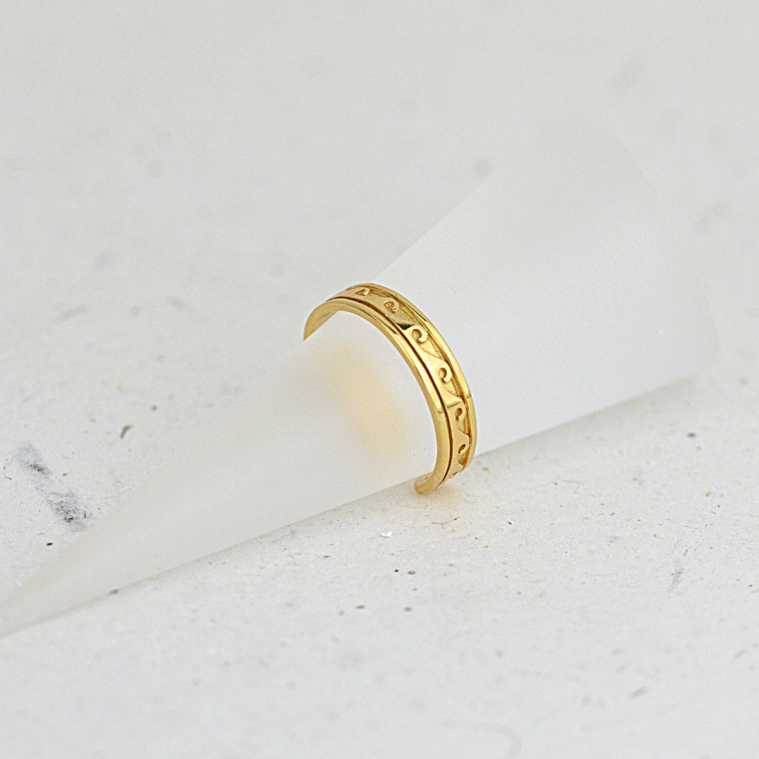 Gold Waves Toe Ring