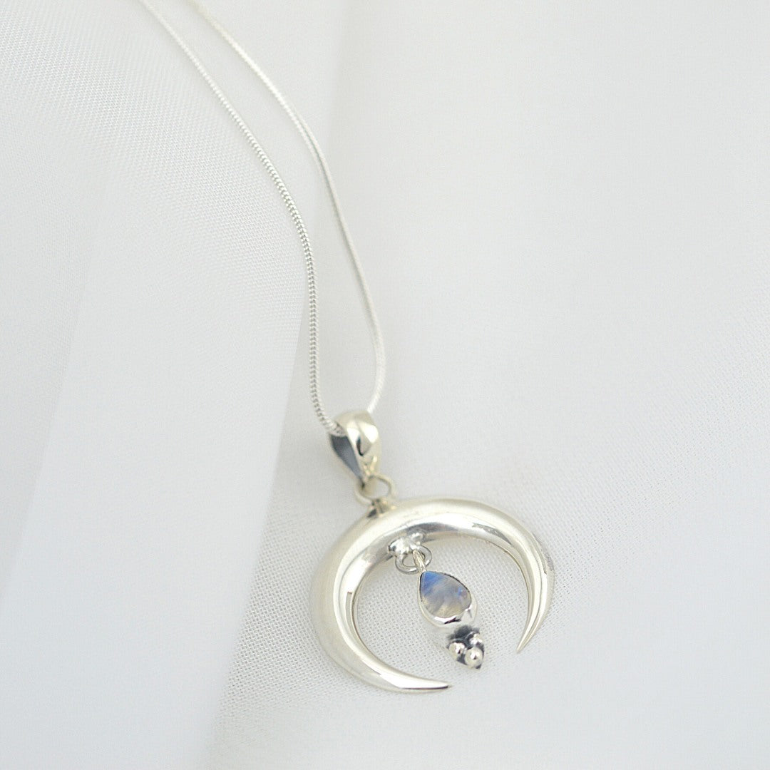 Necklaces - Crescent Moon Necklace